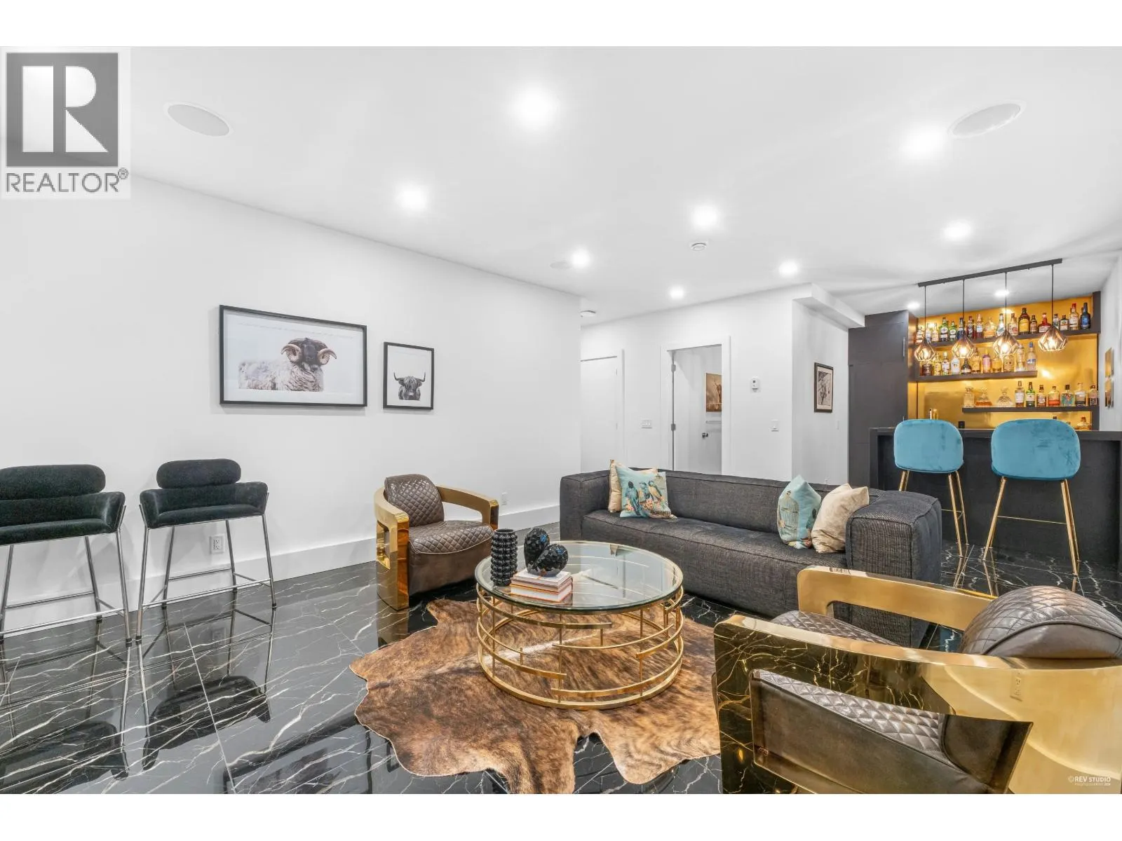 919 E 4TH STREET