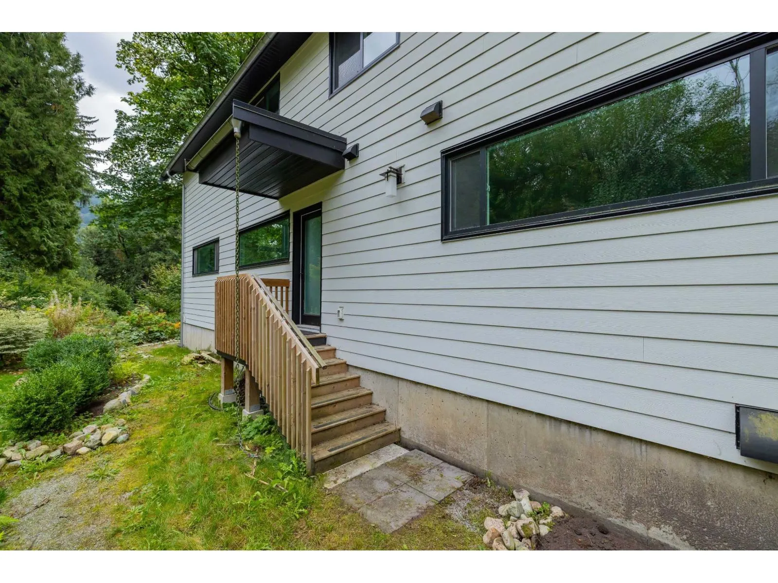 43685 LOUGHEED HIGHWAY