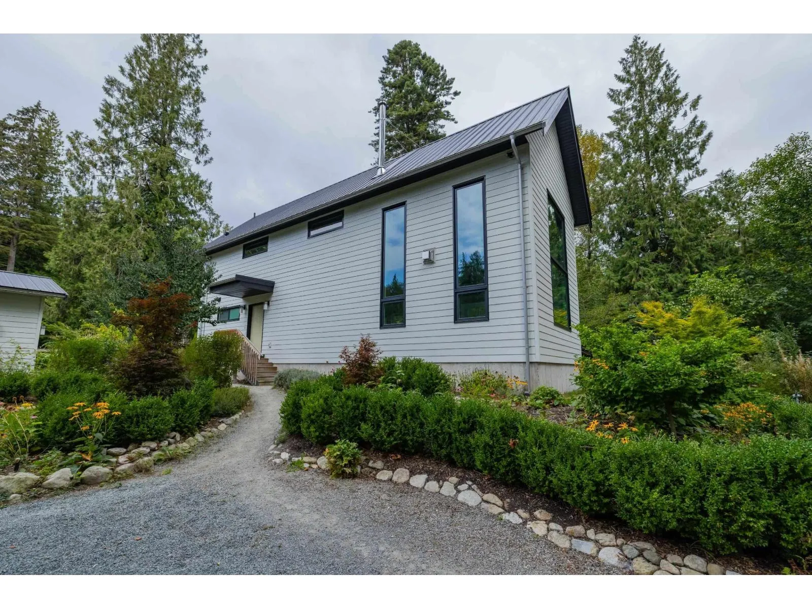 43685 LOUGHEED HIGHWAY