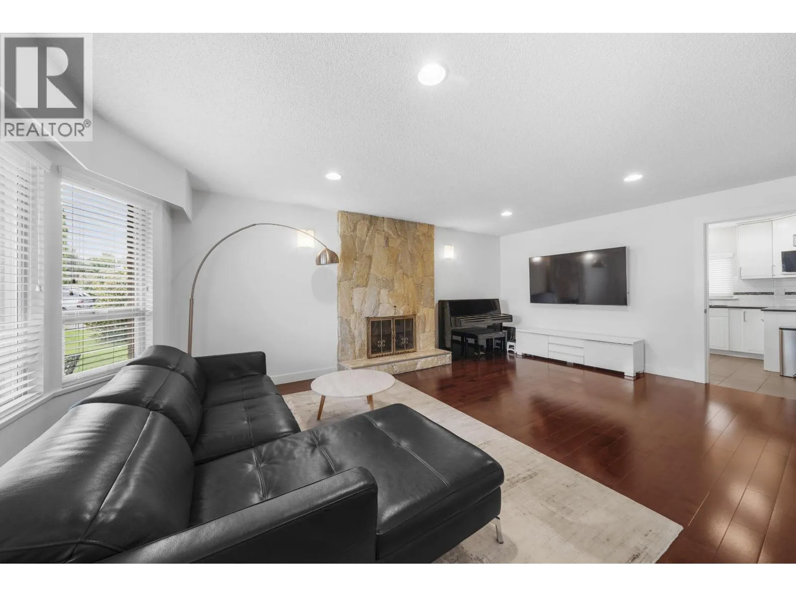 8191 MIRABEL COURT