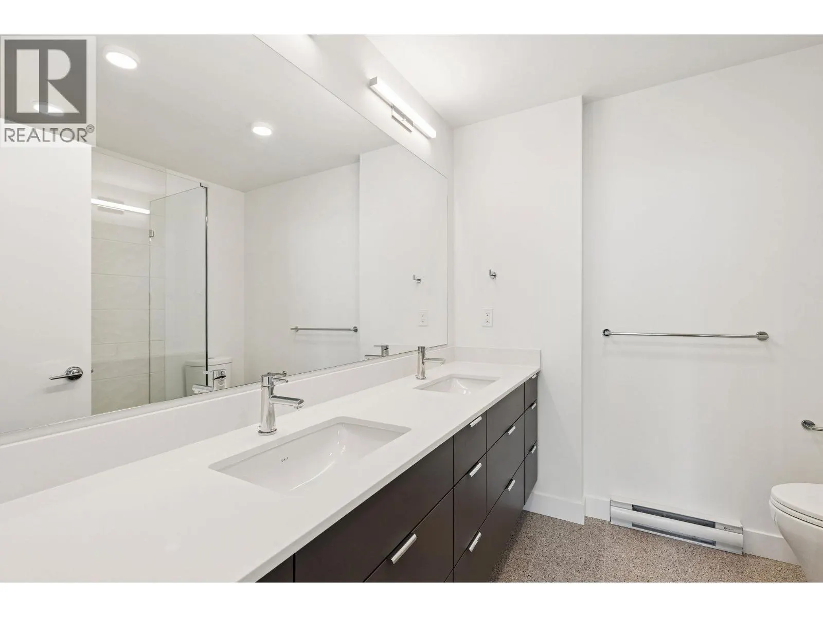 5XX 2463 RABBIT DRIVE