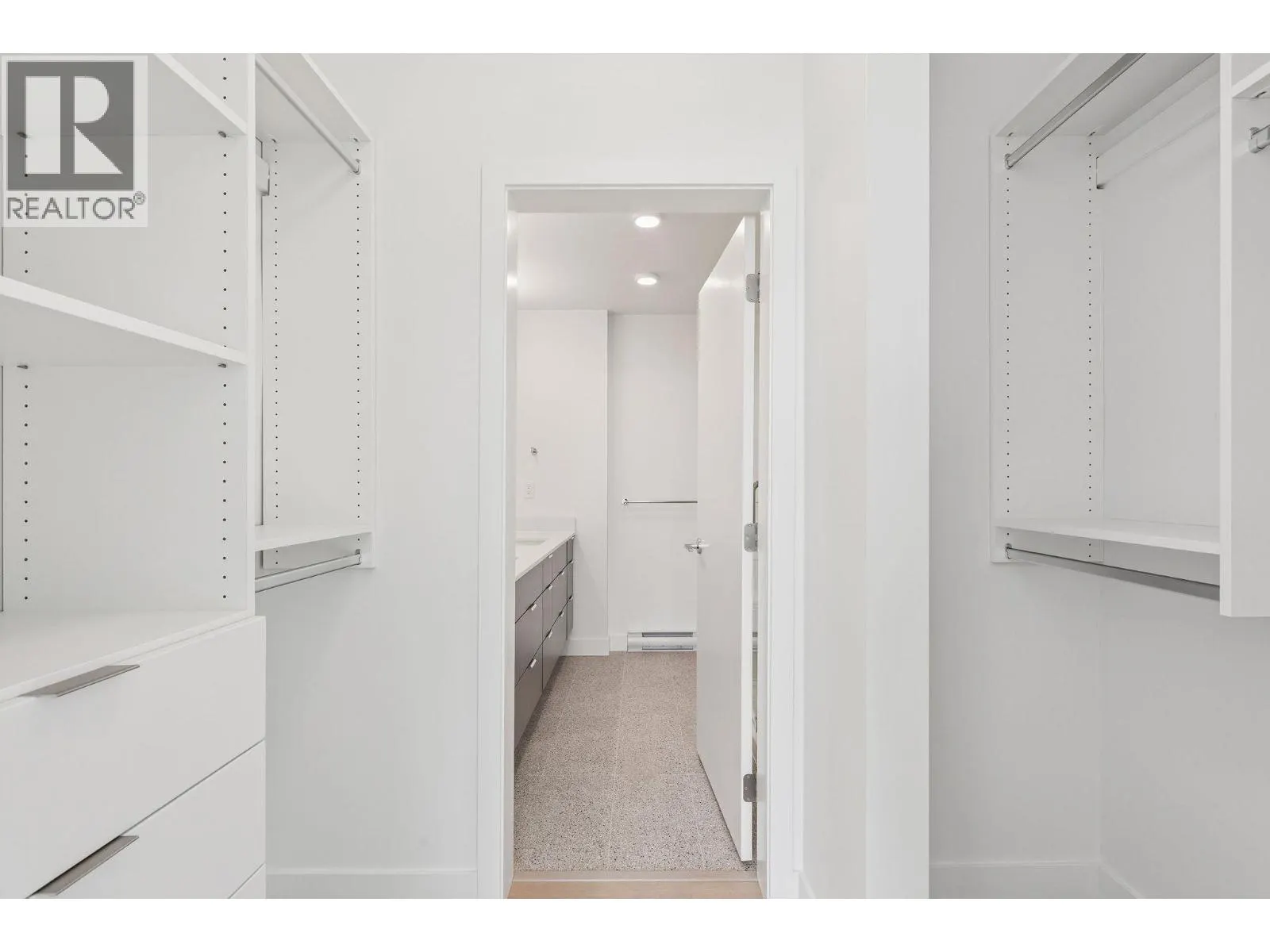 5XX 2463 RABBIT DRIVE