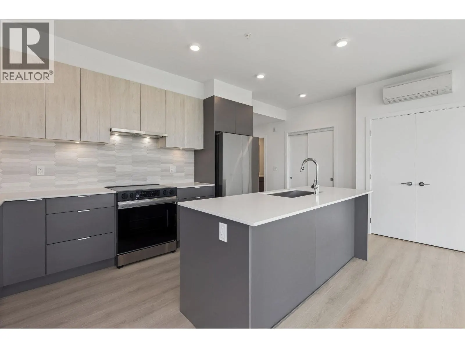 5XX 2463 RABBIT DRIVE