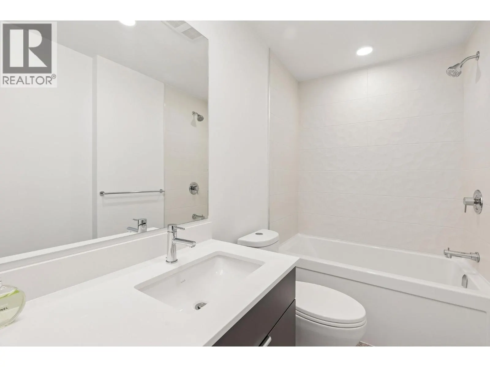 5XX 2463 RABBIT DRIVE
