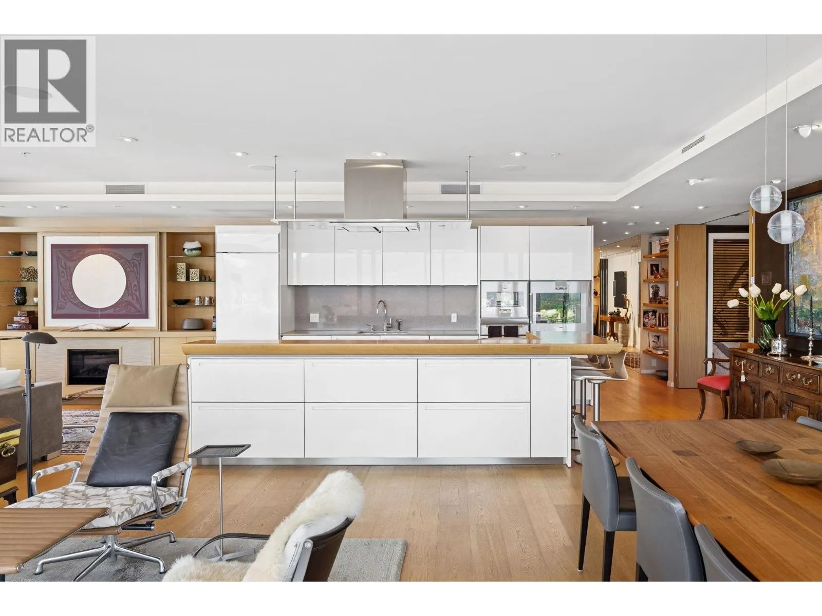 4501 1011 W CORDOVA STREET
