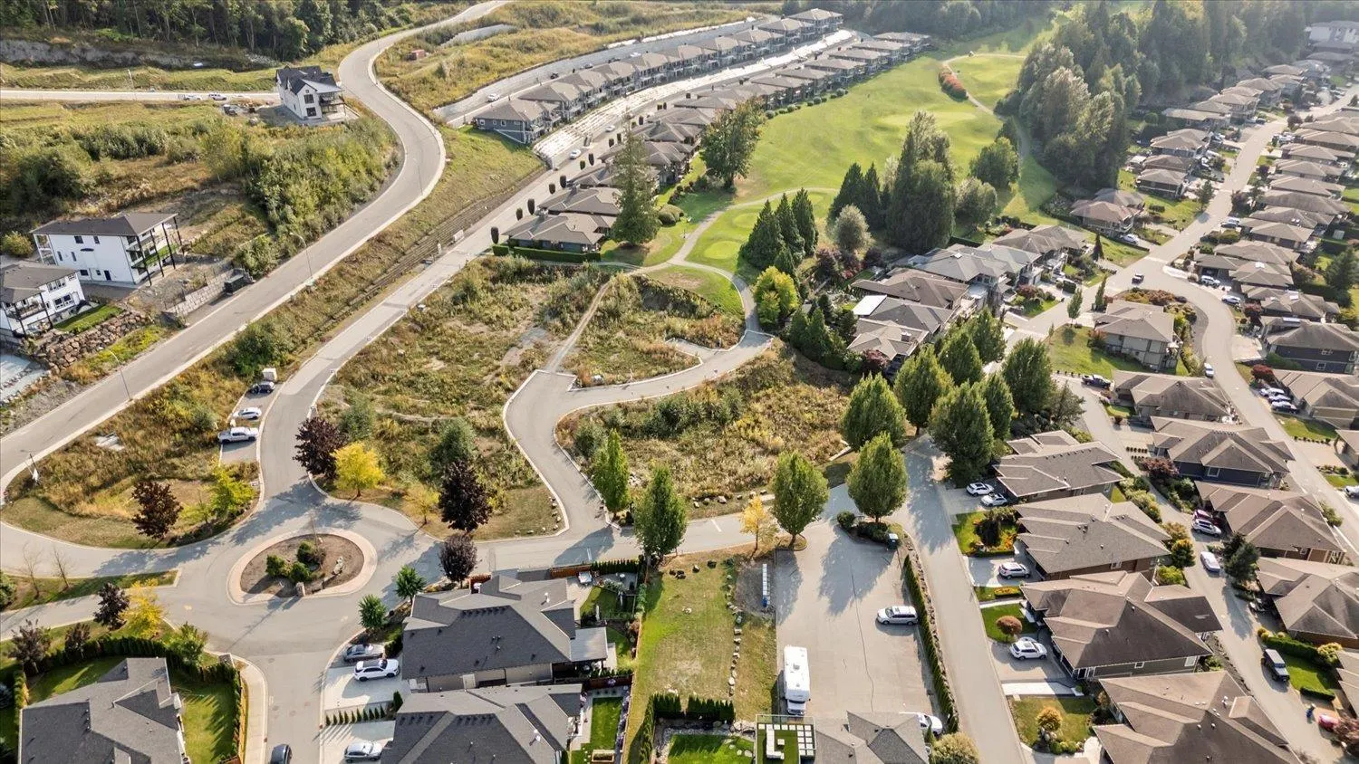 10 51076 FALLS COURT|Eastern Hillsides
