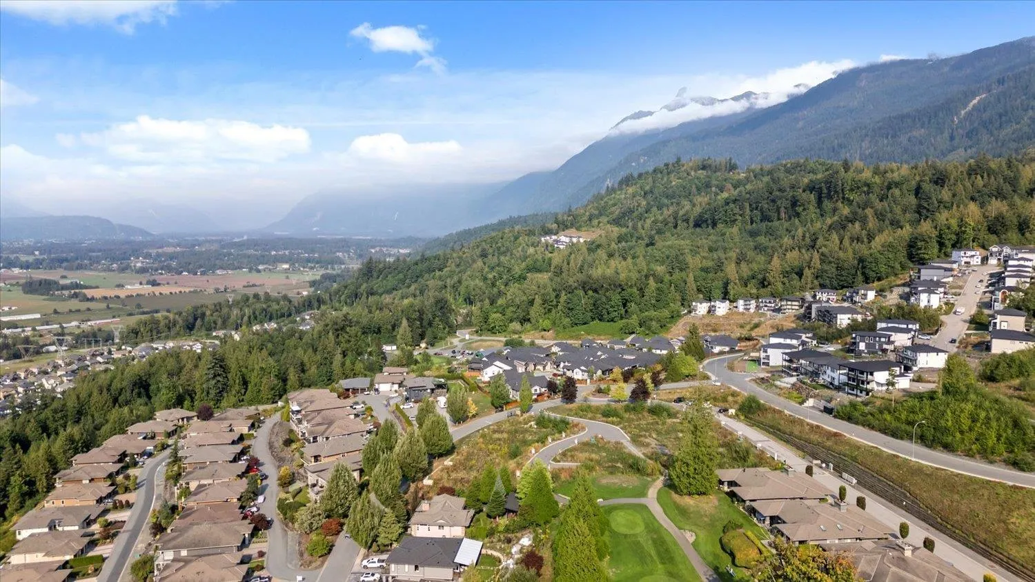 10 51076 FALLS COURT|Eastern Hillsides