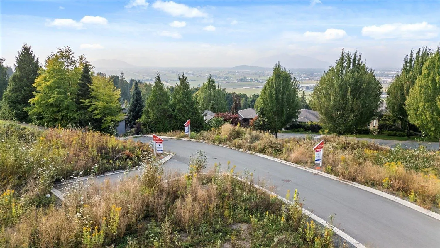 10 51076 FALLS COURT|Eastern Hillsides