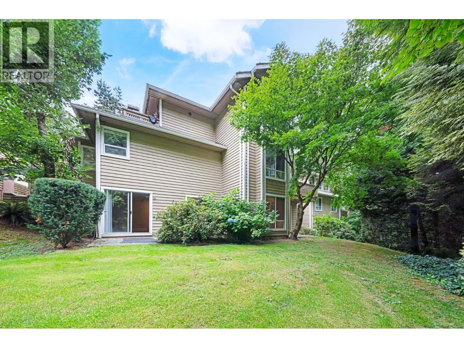 37 9000 ASH GROVE CRESCENT