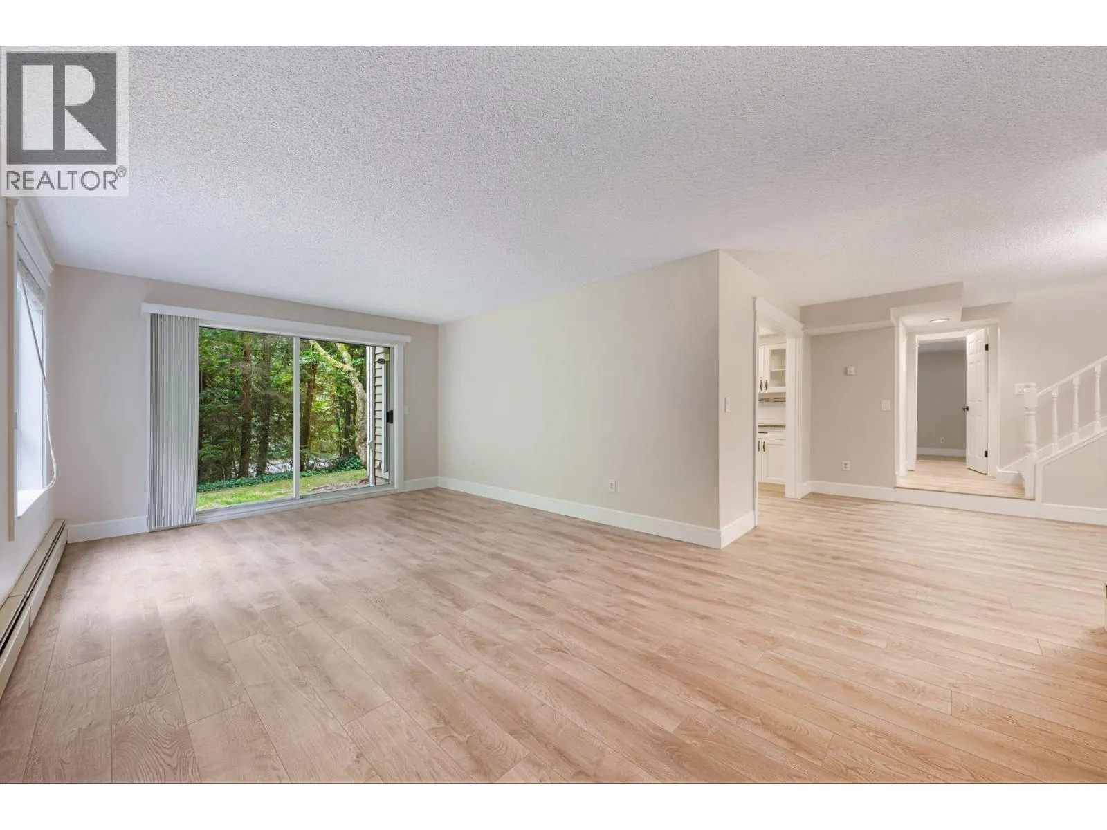 37 9000 ASH GROVE CRESCENT