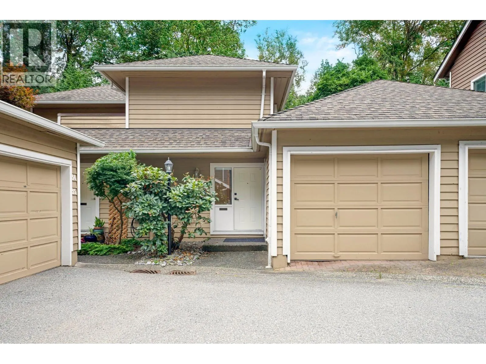 37 9000 ASH GROVE CRESCENT