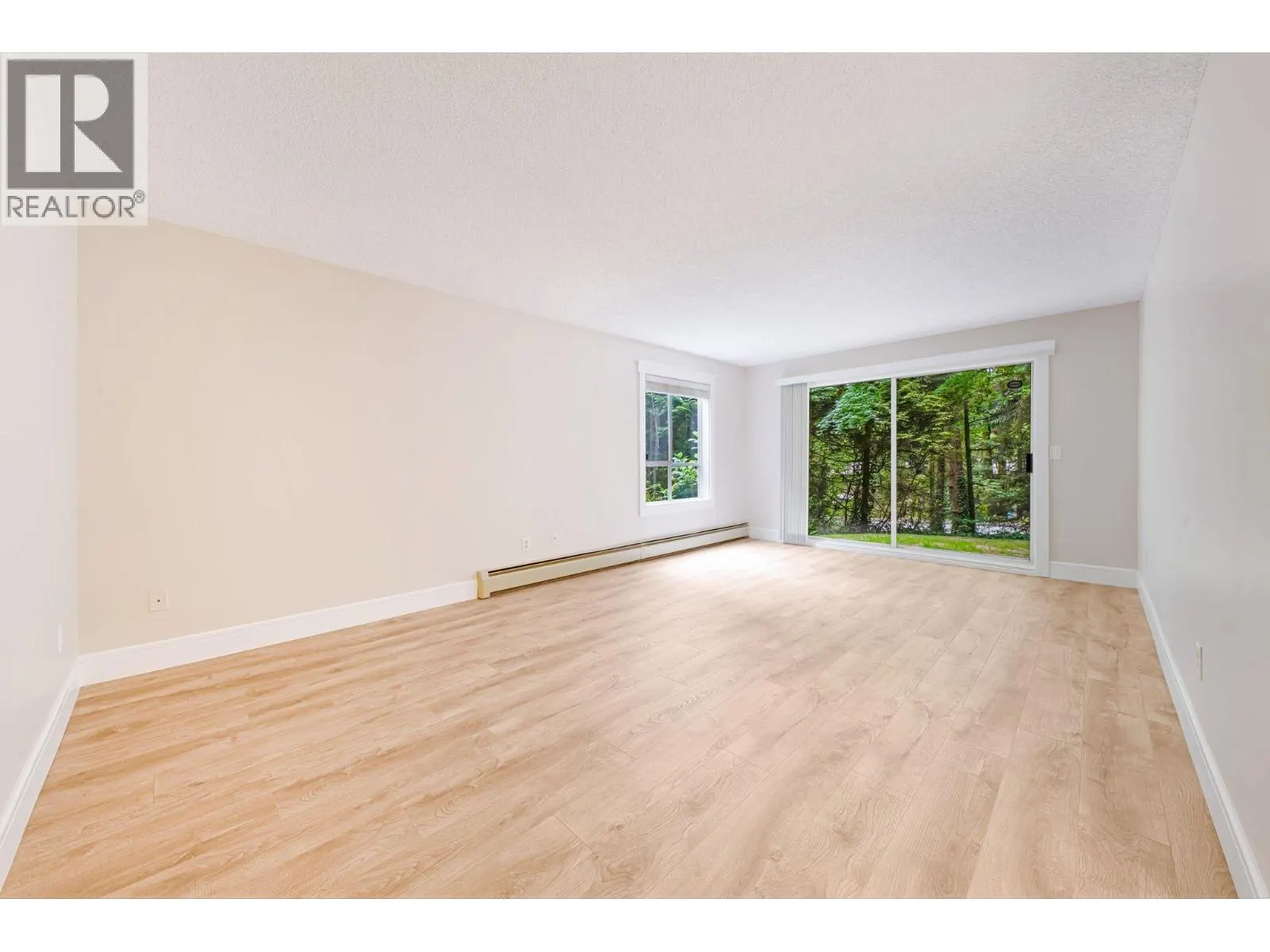 37 9000 ASH GROVE CRESCENT