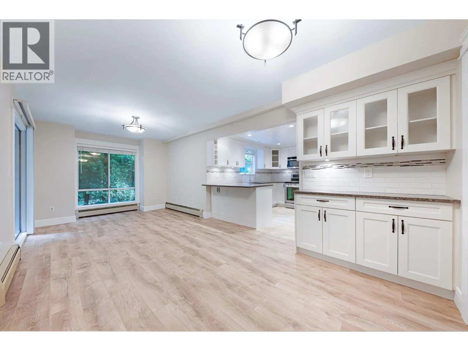 37 9000 ASH GROVE CRESCENT