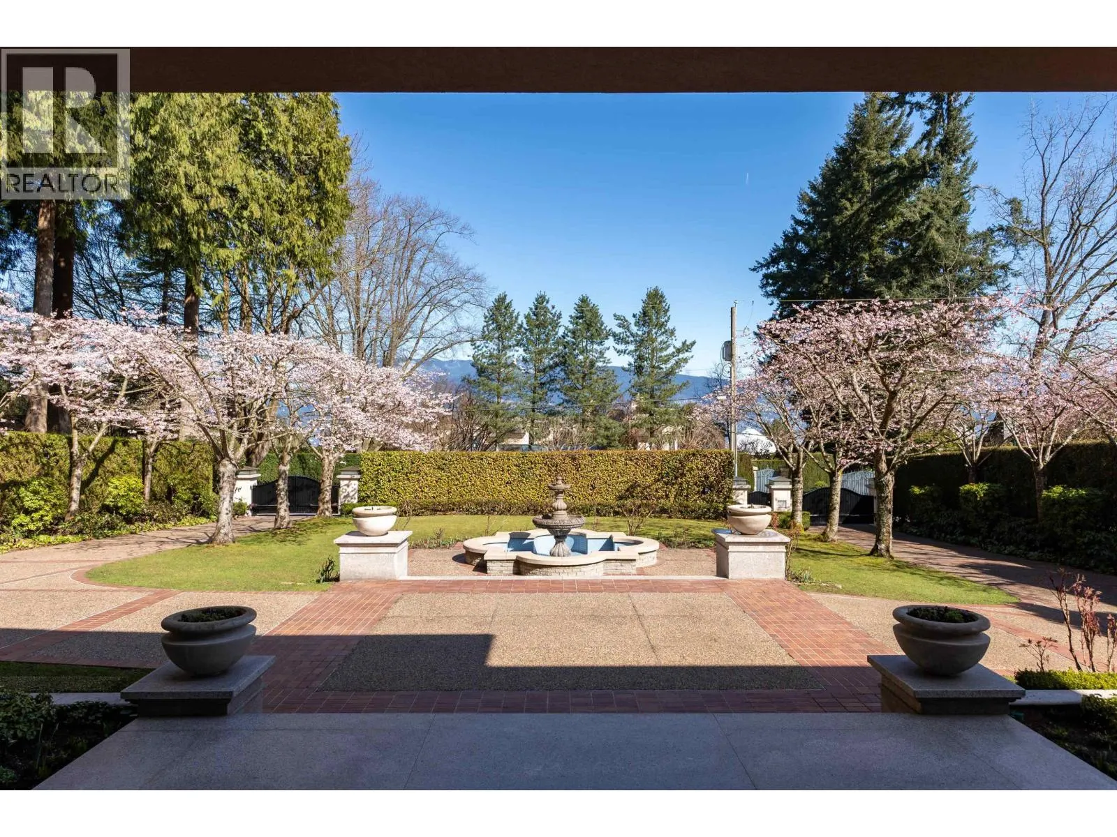 4778 DRUMMOND DRIVE