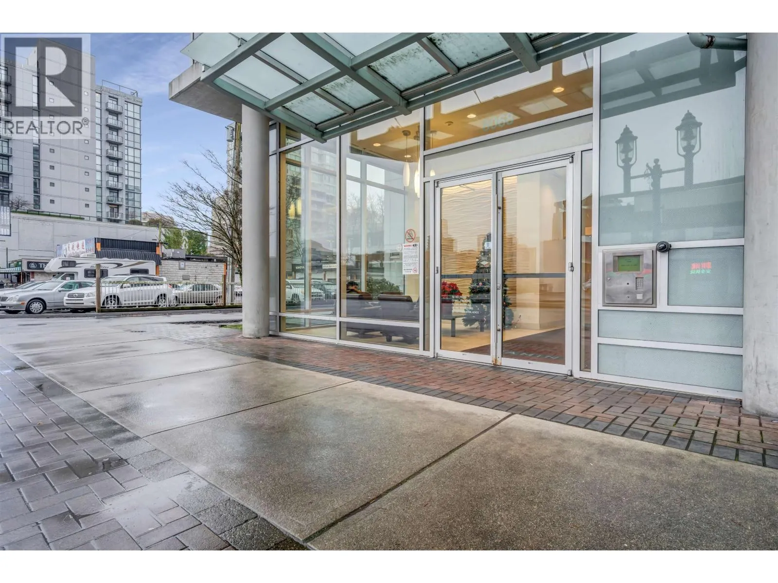 905 8068 WESTMINSTER HIGHWAY