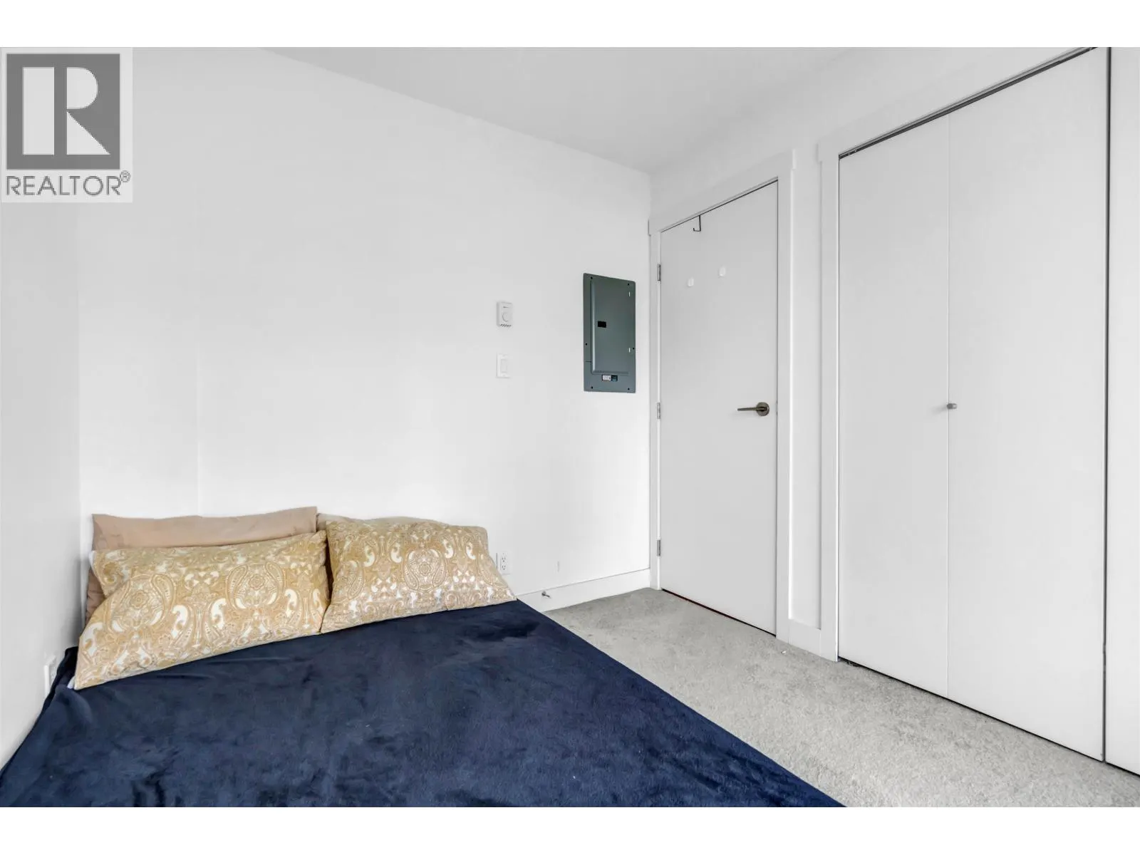 905 8068 WESTMINSTER HIGHWAY