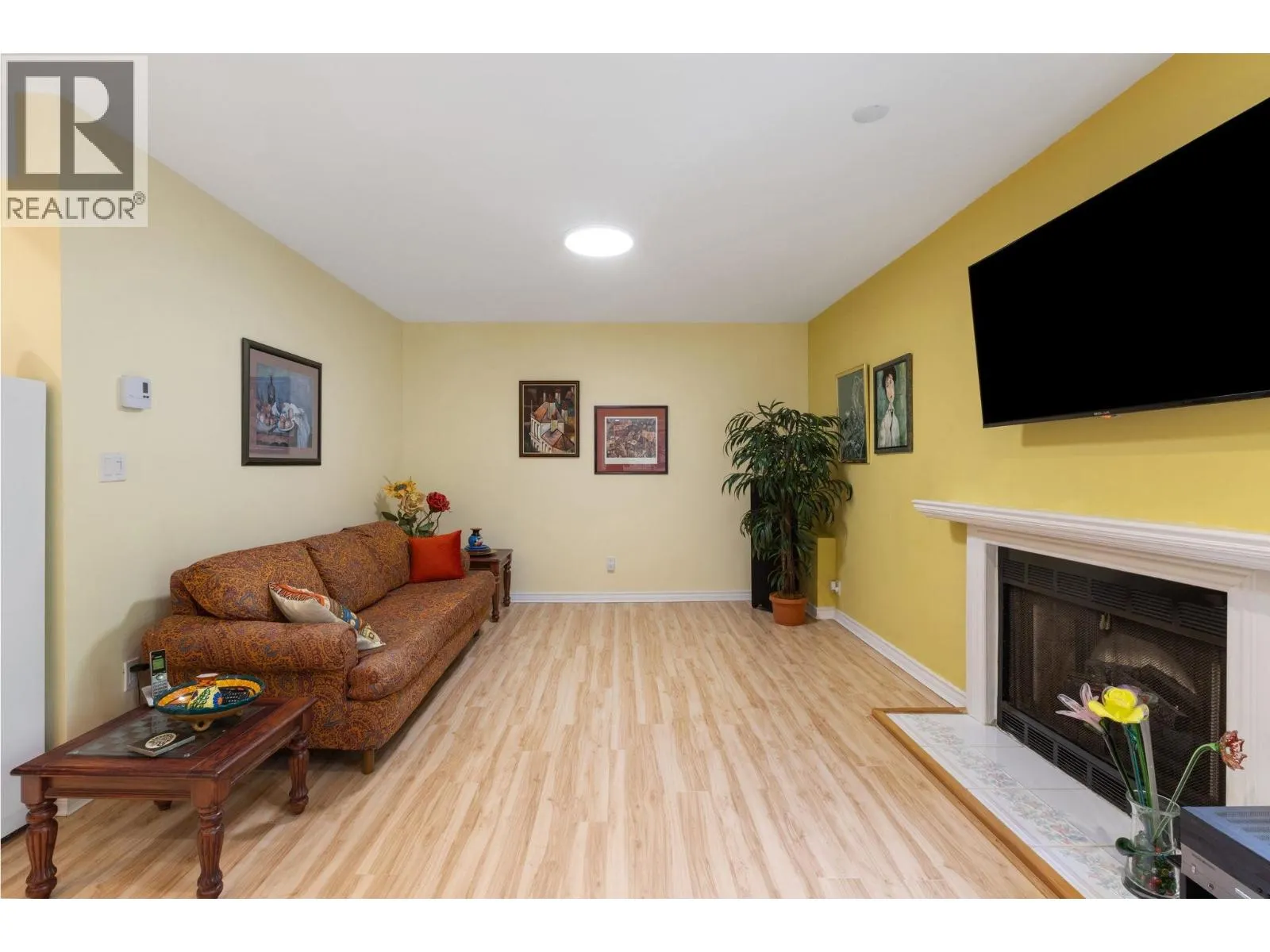 1501 OSTLER COURT