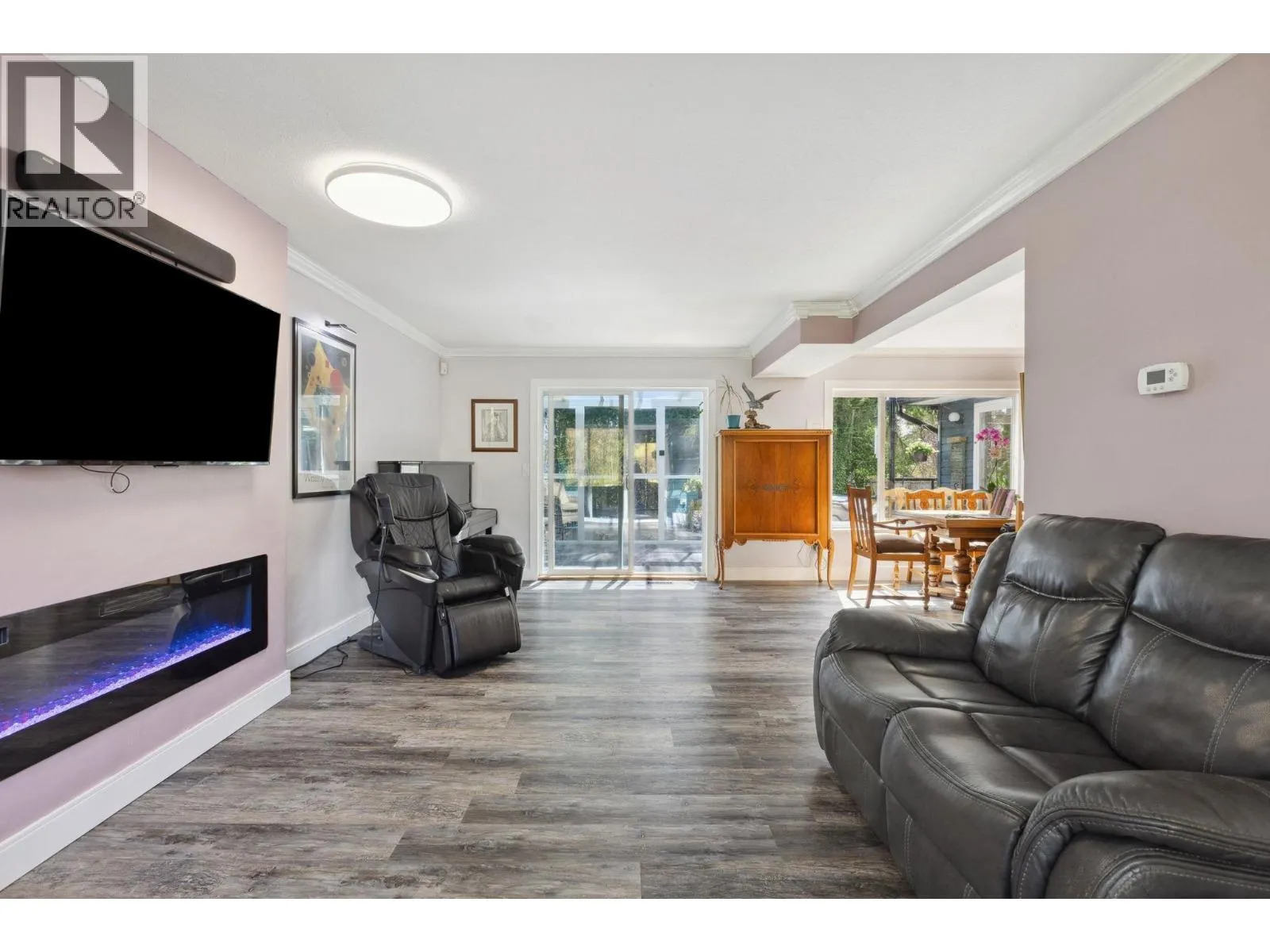 1501 OSTLER COURT