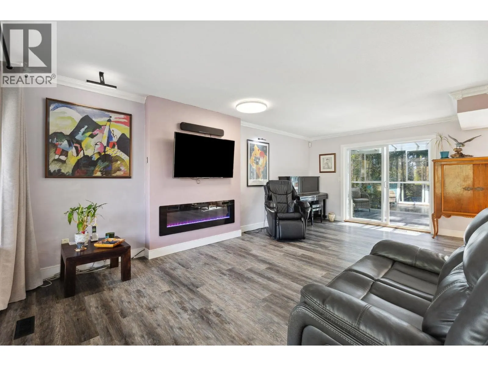 1501 OSTLER COURT
