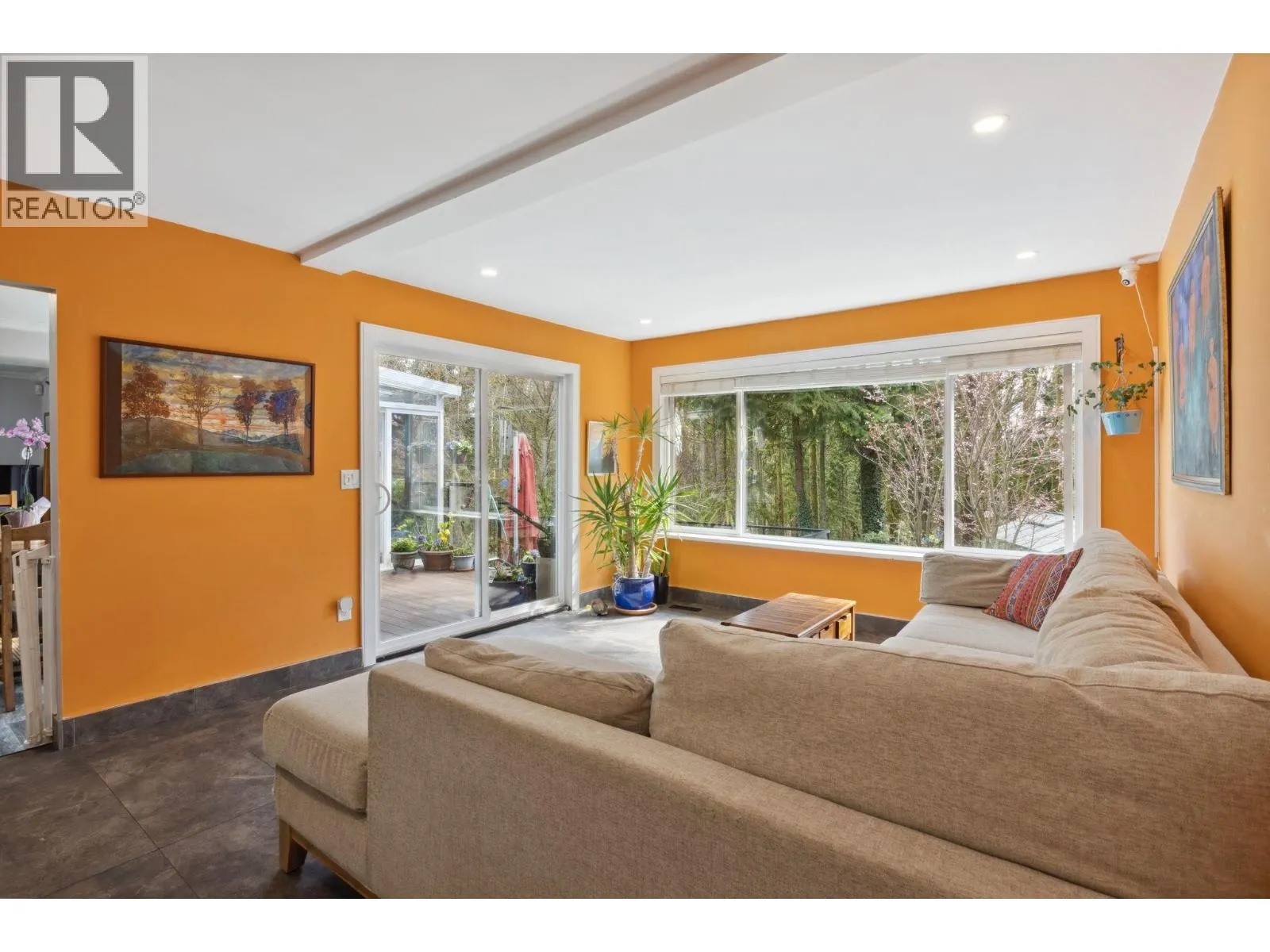 1501 OSTLER COURT