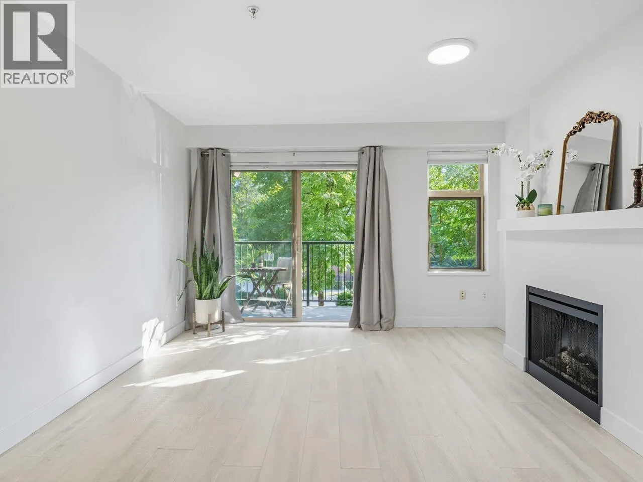 210 500 KLAHANIE DRIVE