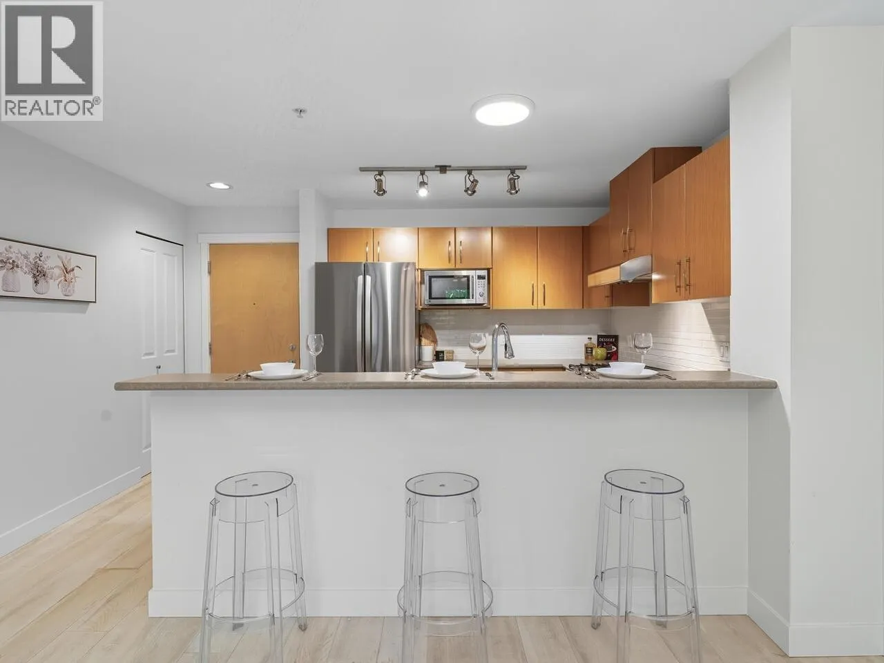 210 500 KLAHANIE DRIVE