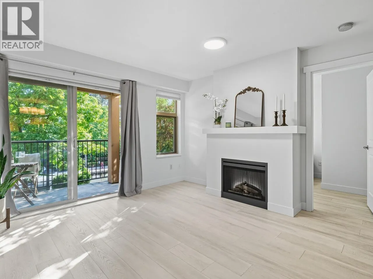 210 500 KLAHANIE DRIVE
