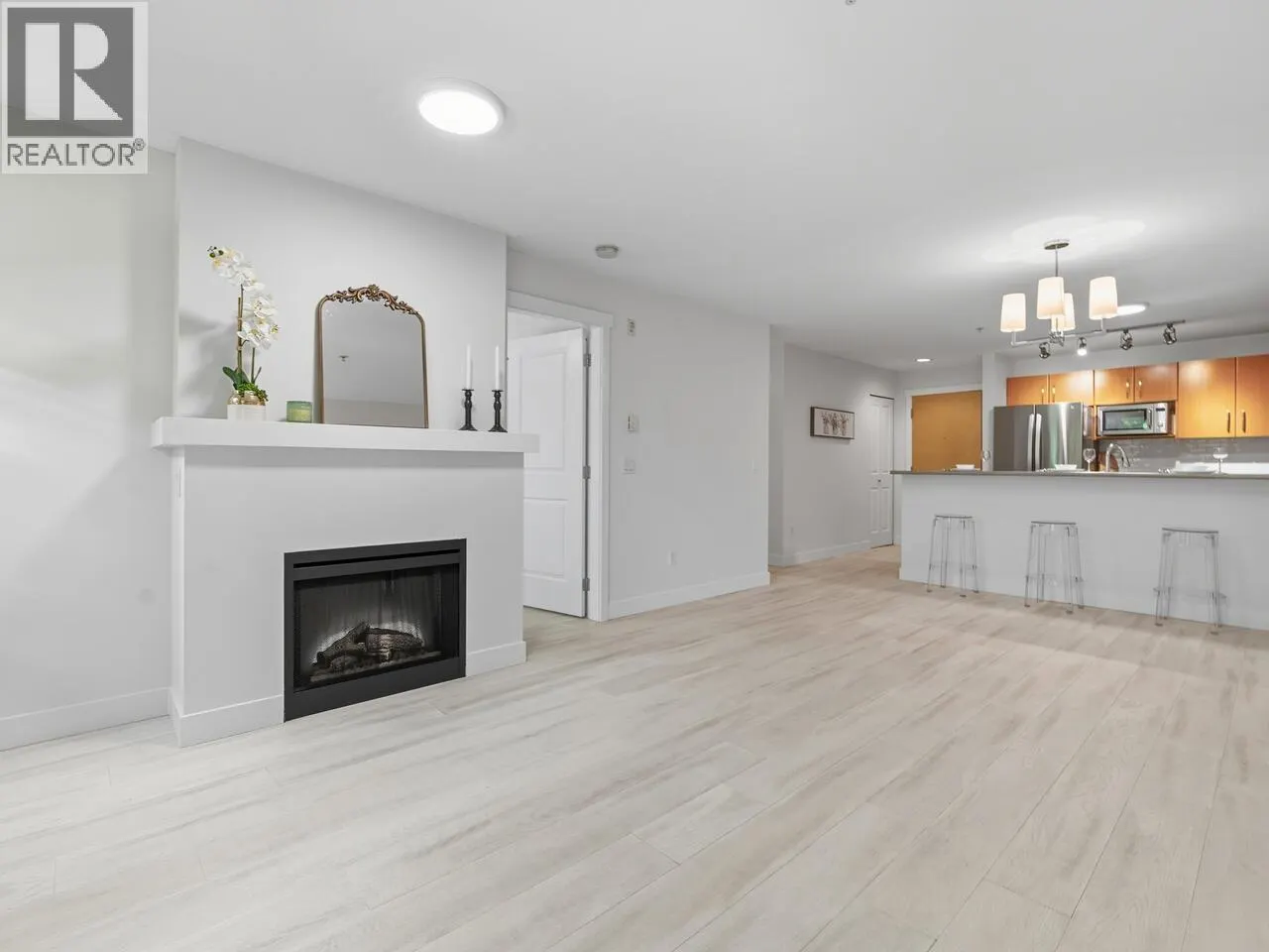 210 500 KLAHANIE DRIVE