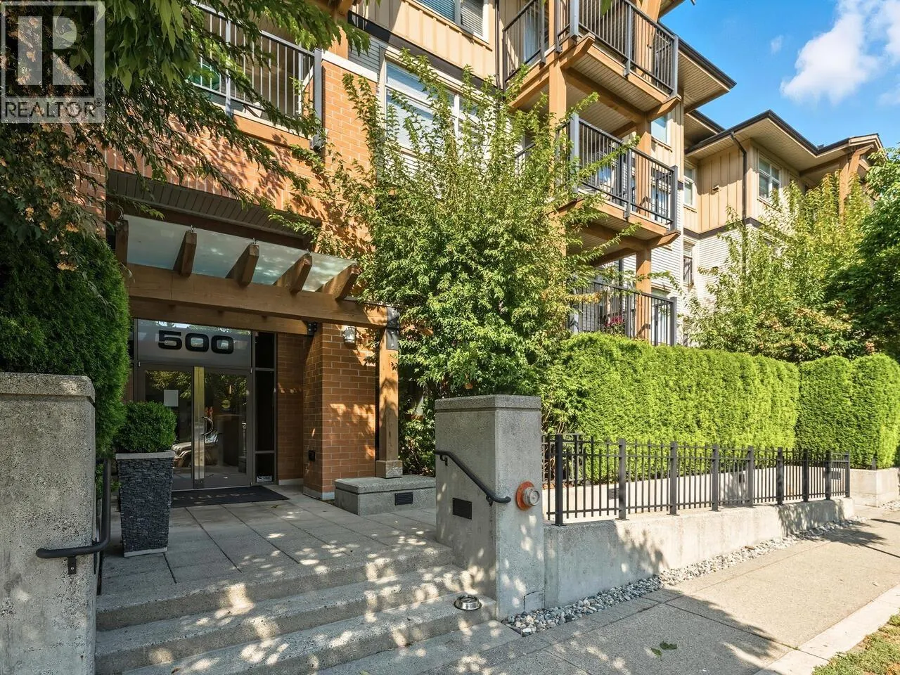 210 500 KLAHANIE DRIVE