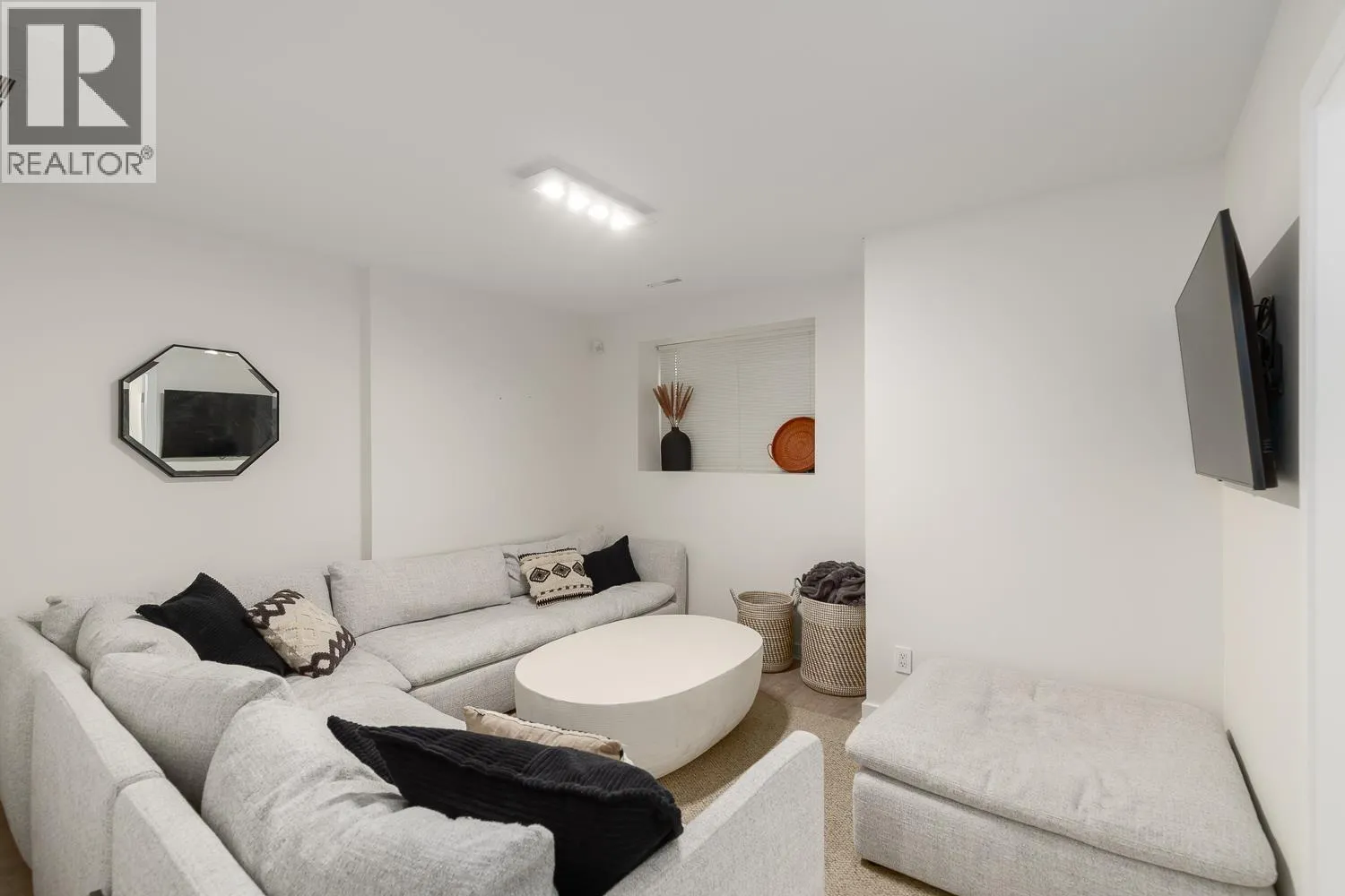 45 2200 PANORAMA DRIVE