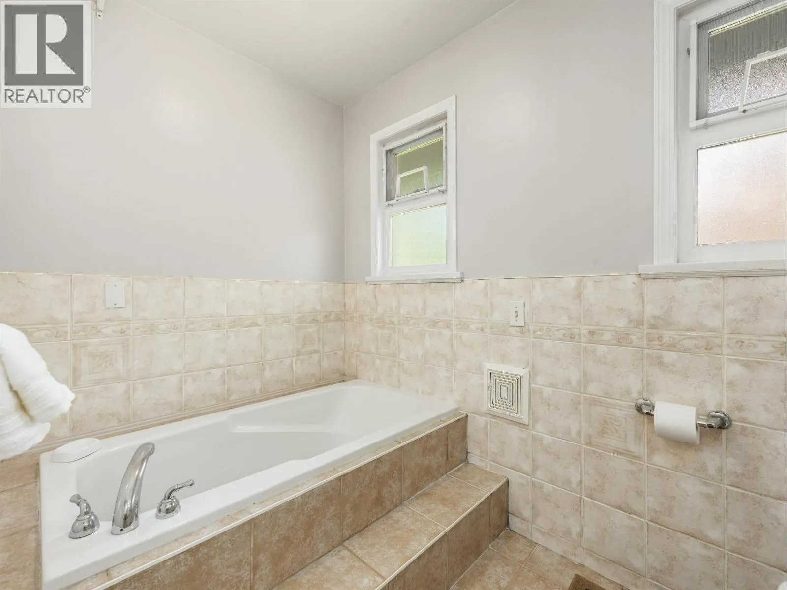 1224 W 23RD STREET