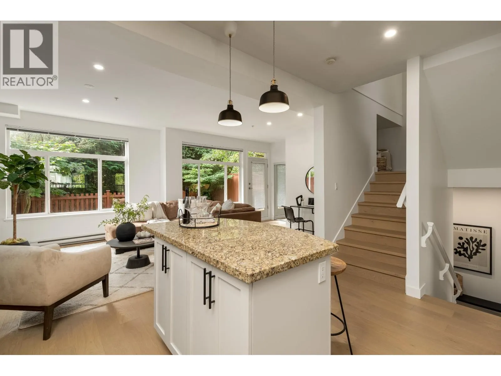41 40632 GOVERNMENT ROAD