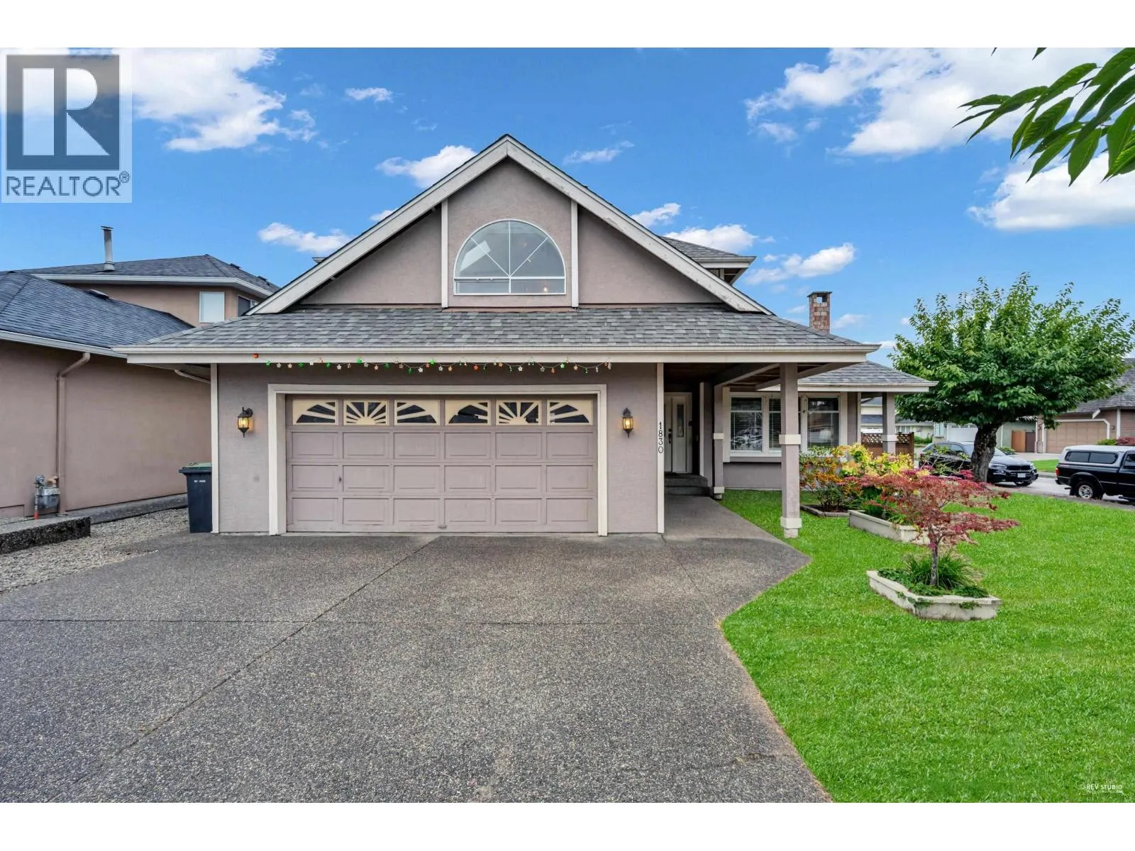 1830 WALNUT CRESCENT