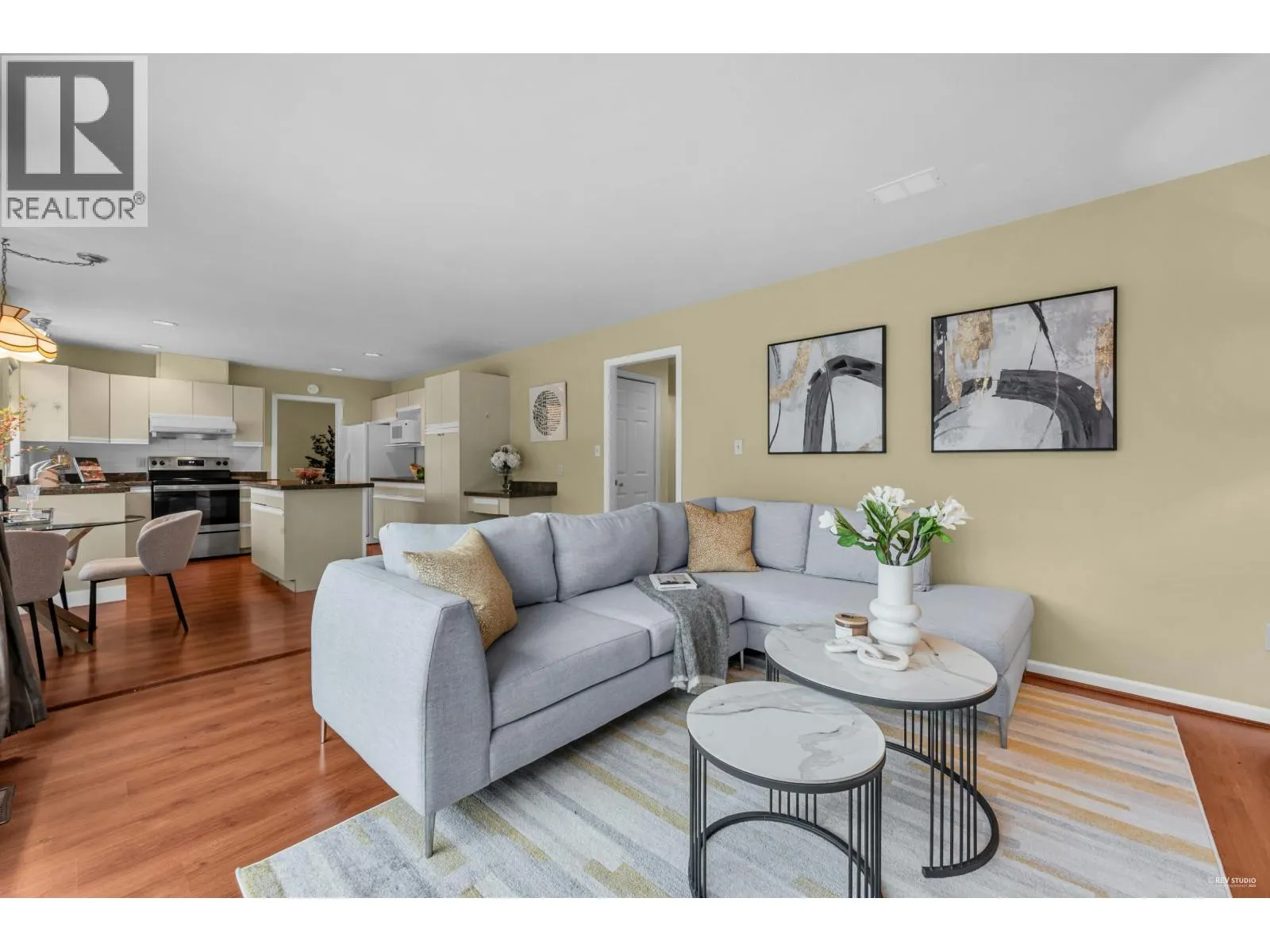 1830 WALNUT CRESCENT