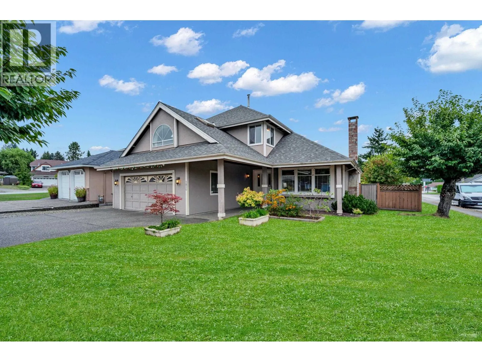 1830 WALNUT CRESCENT
