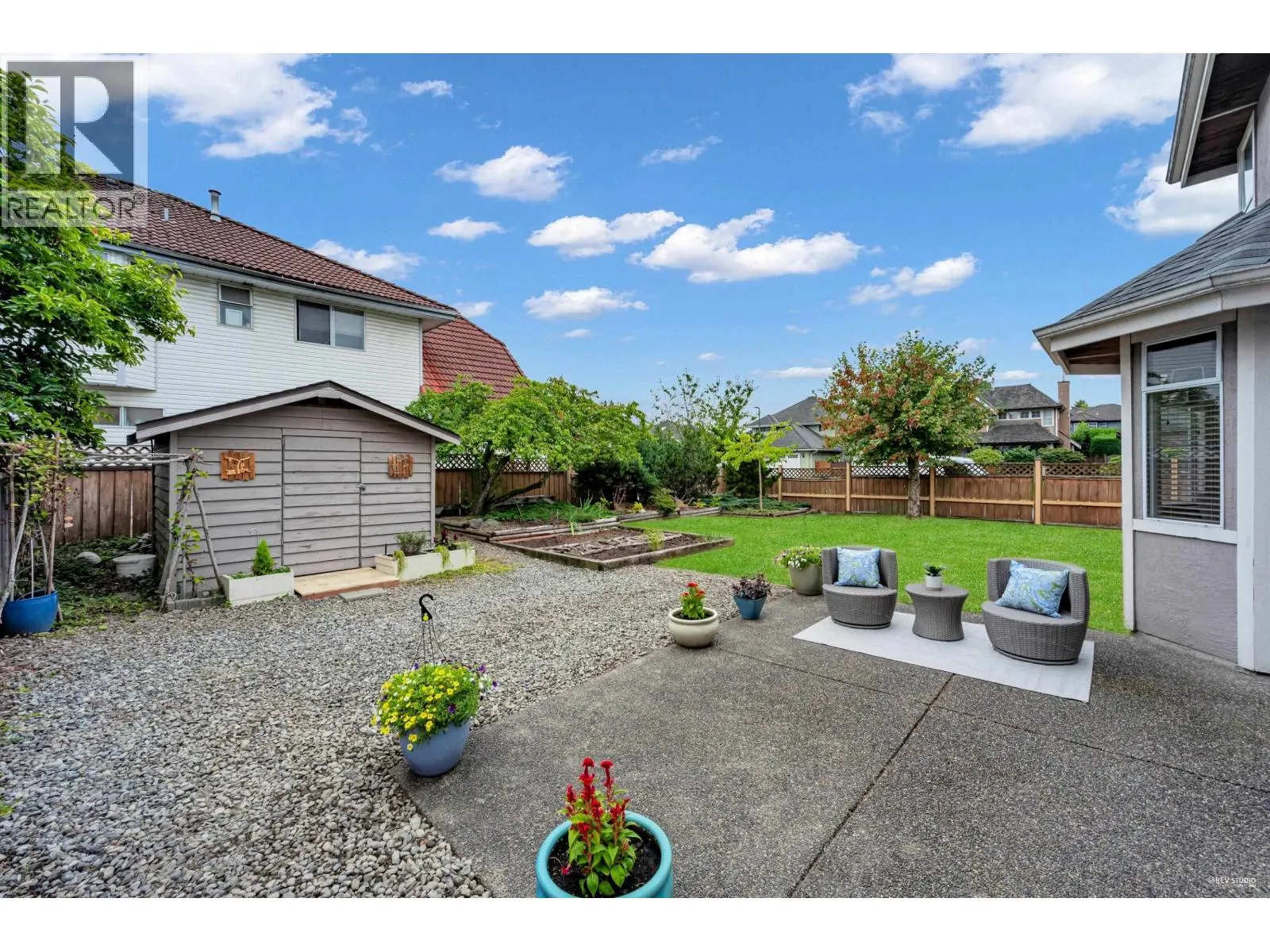 1830 WALNUT CRESCENT