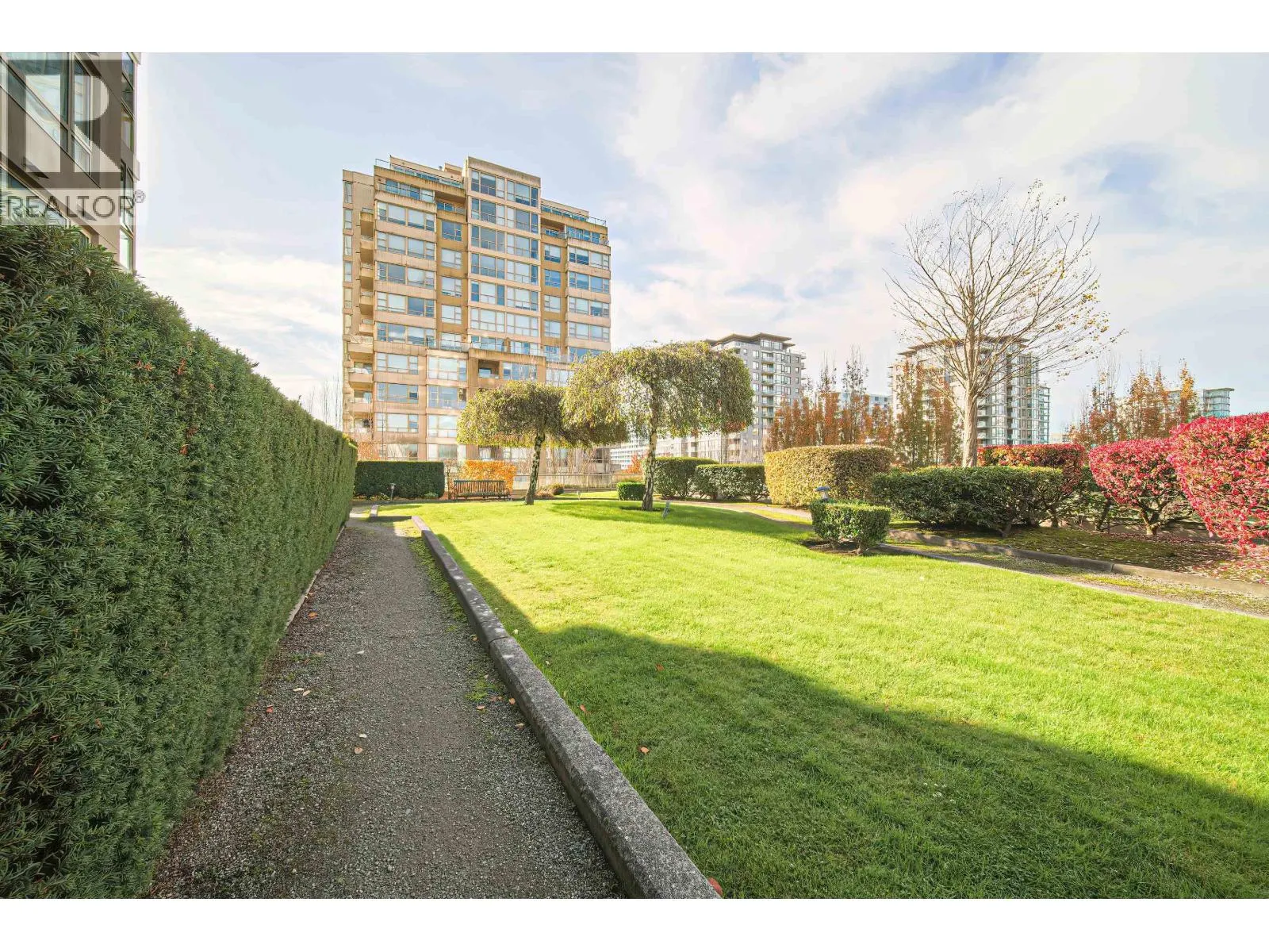 1501 8297 SABA ROAD