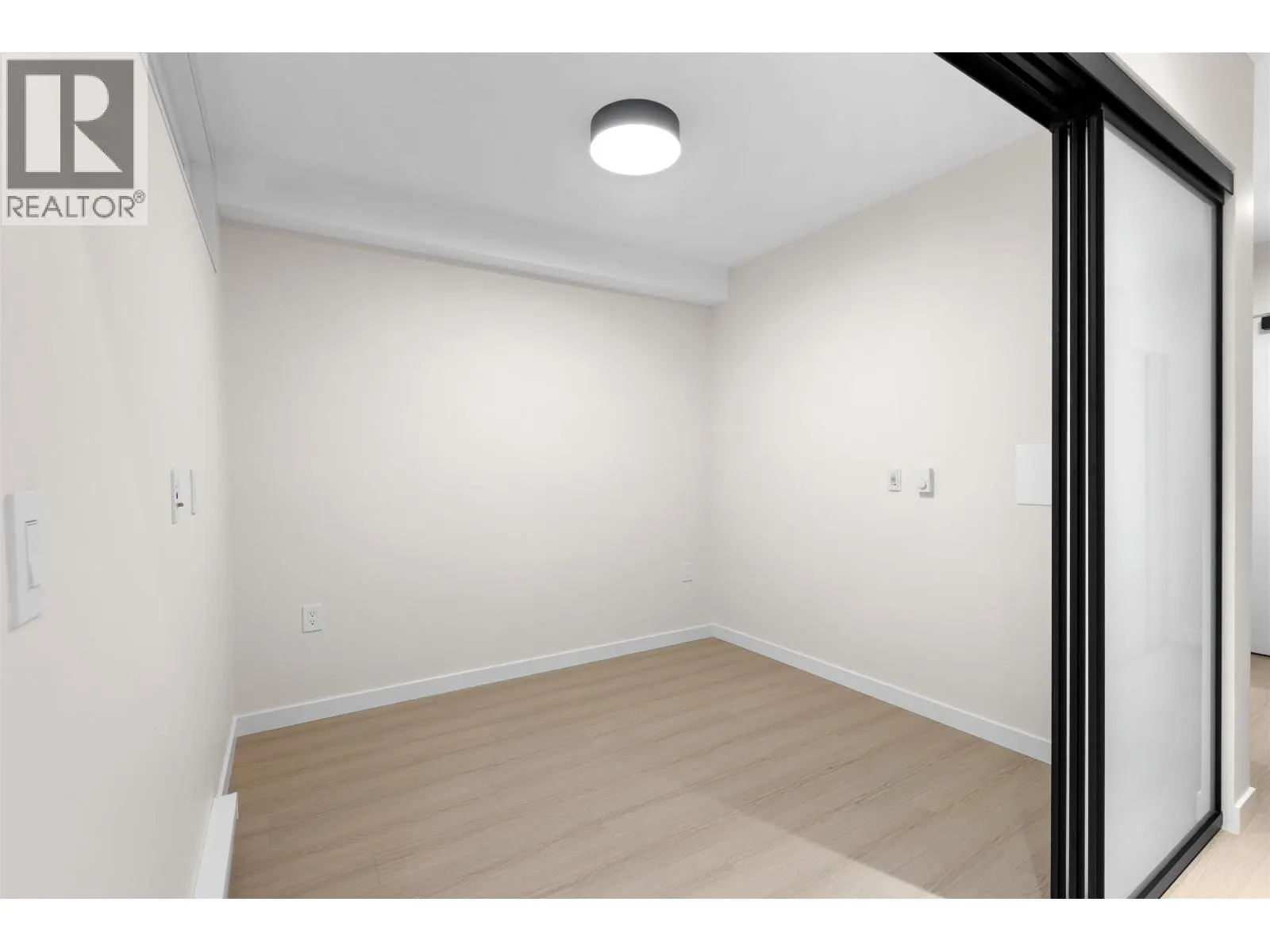 105 2015 ST. JOHNS STREET