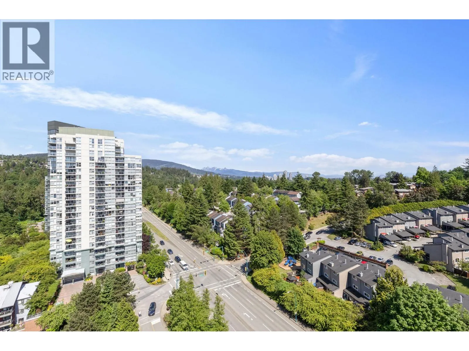 1706 235 GUILDFORD WAY