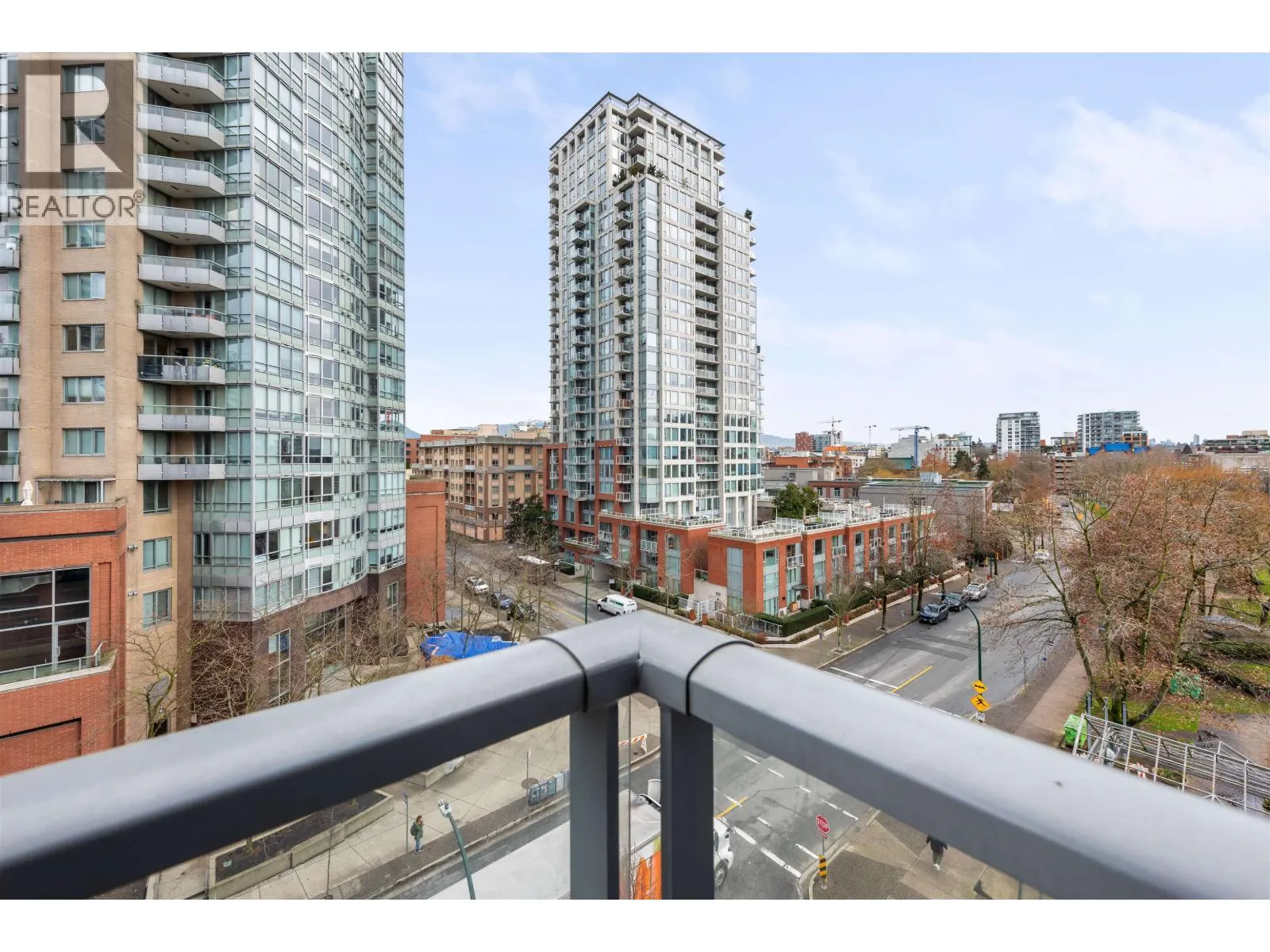 707 58 KEEFER PLACE