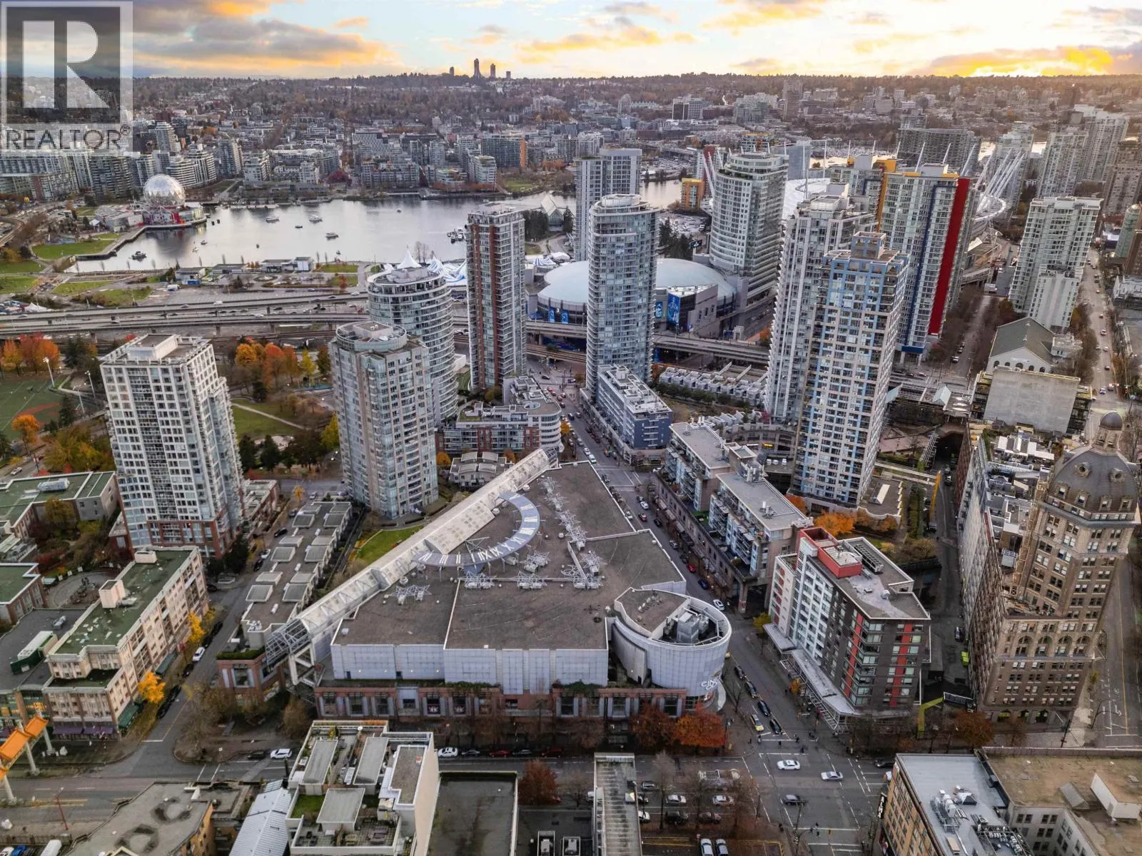 707 58 KEEFER PLACE