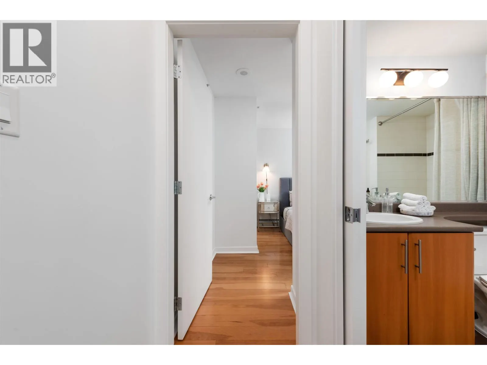 707 58 KEEFER PLACE