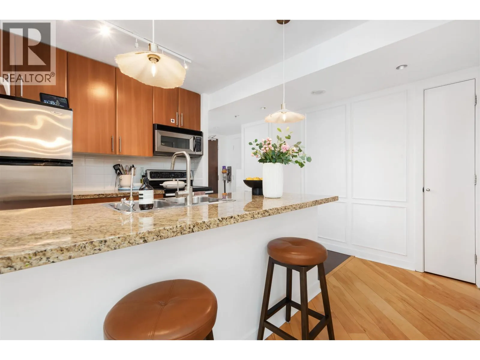 707 58 KEEFER PLACE