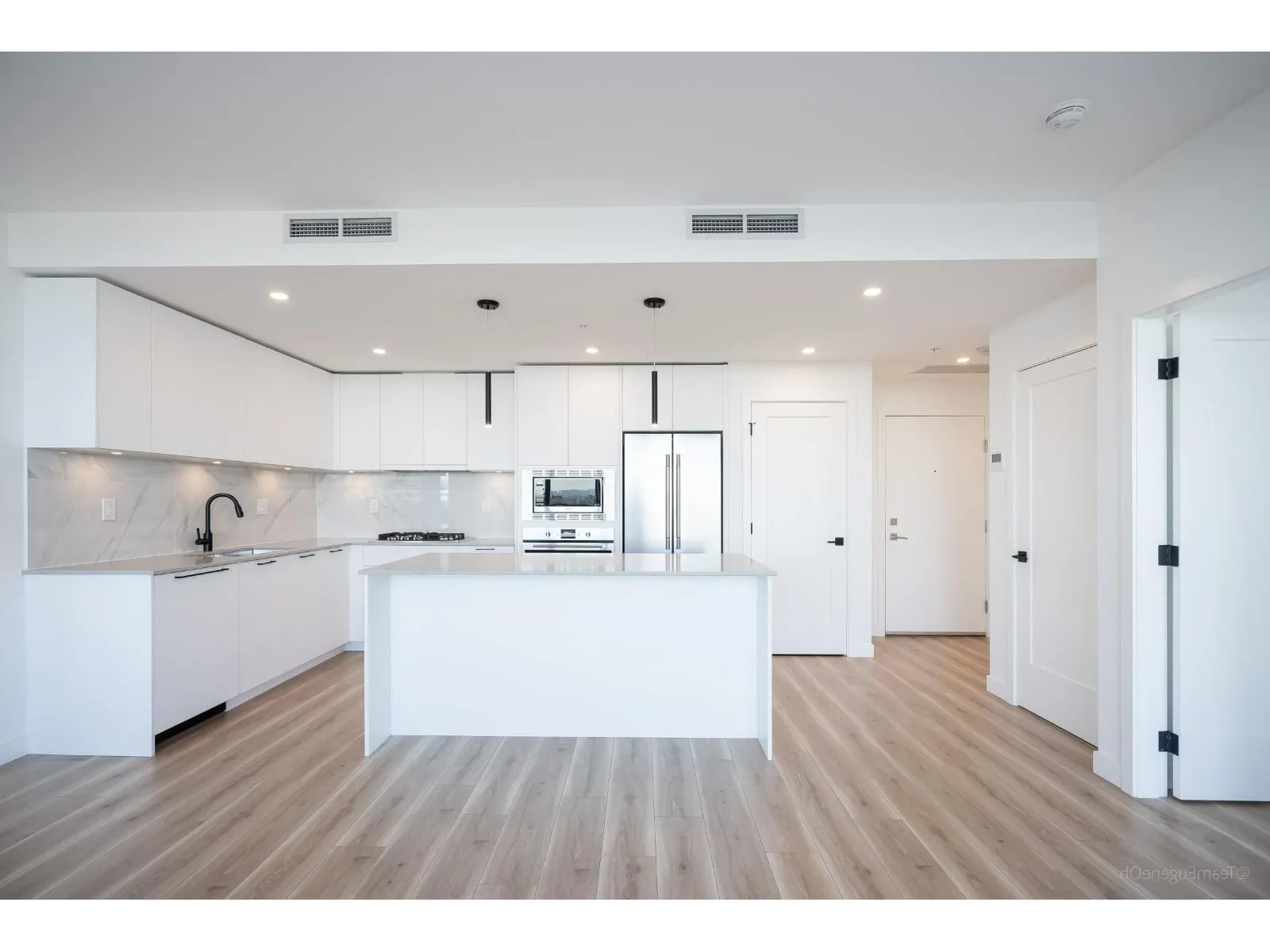904 20065 85 AVENUE