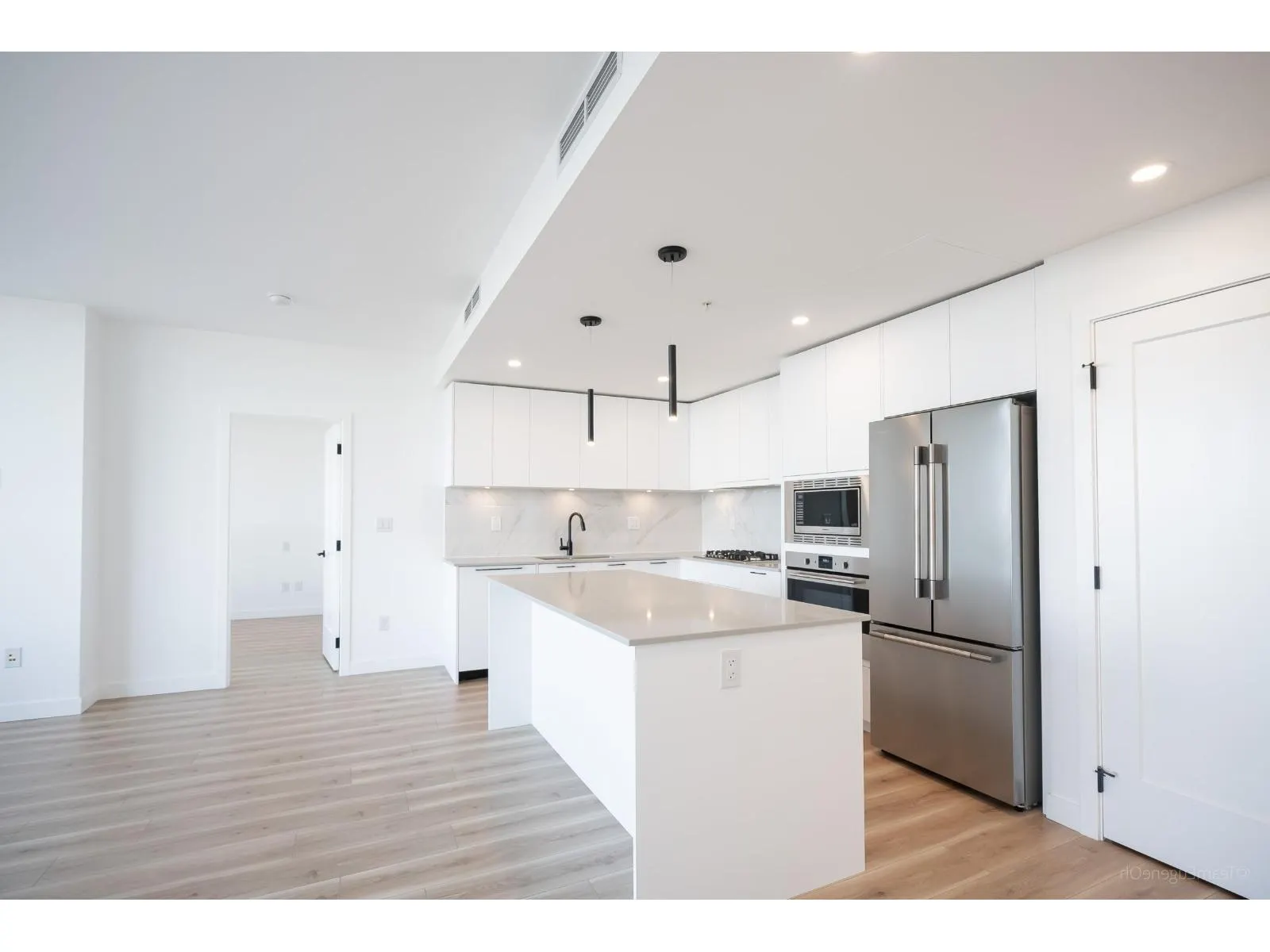 904 20065 85 AVENUE