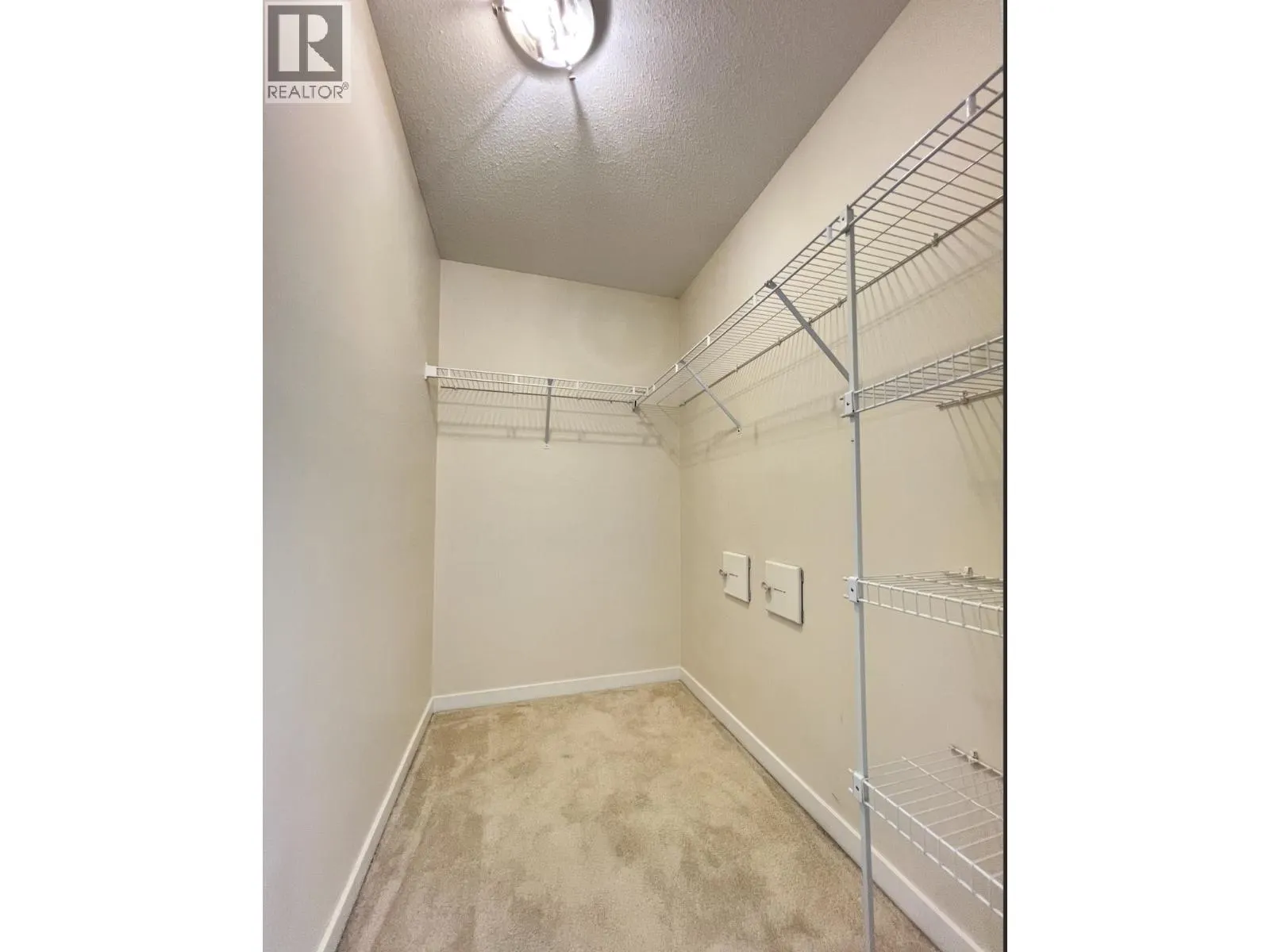 316 9288 ODLIN ROAD