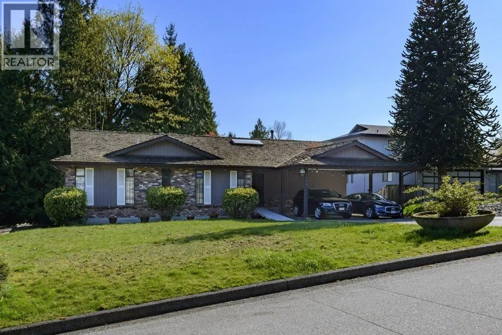 8194 WOODLAKE COURT