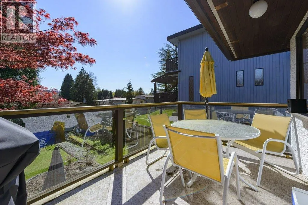 8194 WOODLAKE COURT
