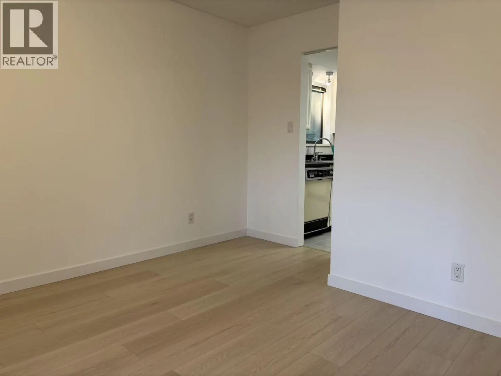201 444 W 49TH AVENUE