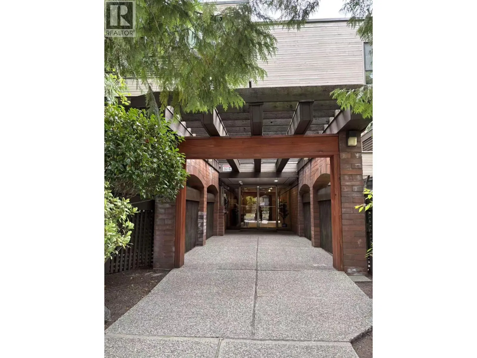 201 444 W 49TH AVENUE